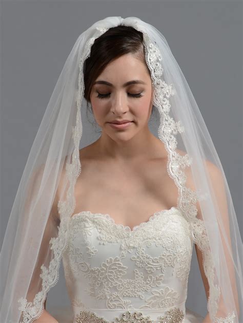 Wedding veils - Giselle Bridals Wedding Veils which features Giselle Bridals Accessories have been pleasing brides for over 30+ in the bridal industry and remain strong with the Modern 2020 collection. Giselle Bridals pleases our brides with their distinct designs and quality. Don't stop at the bridal veil, we can make suggestions on Giselle Bridal Cathedral ...